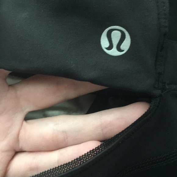 Lululemon Exquisite Tank built in bra black - Picture 9 of 16